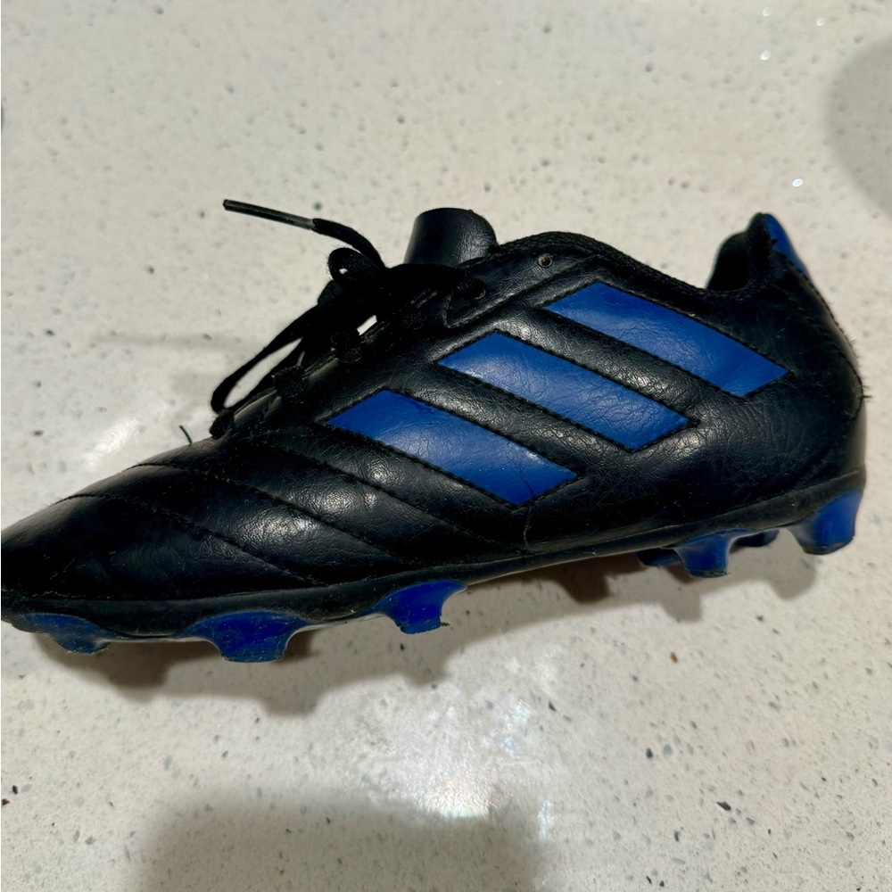 KIDS SOCCER CLEATS